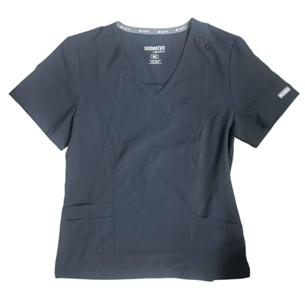 Momentum by Maven Women’s Mock Wrap 5002 Pewter Grey Scrub Top EUC